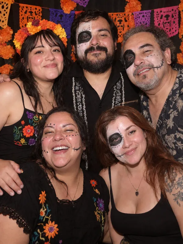 Dia de los Muertos party photobooth Los Angeles - friends in face paint