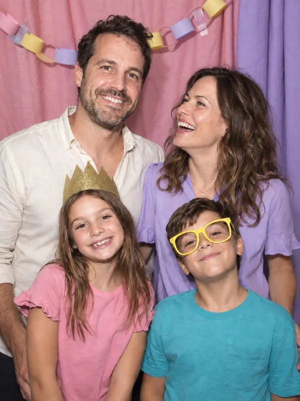 Family photobooth at a Los Angeles birthday party